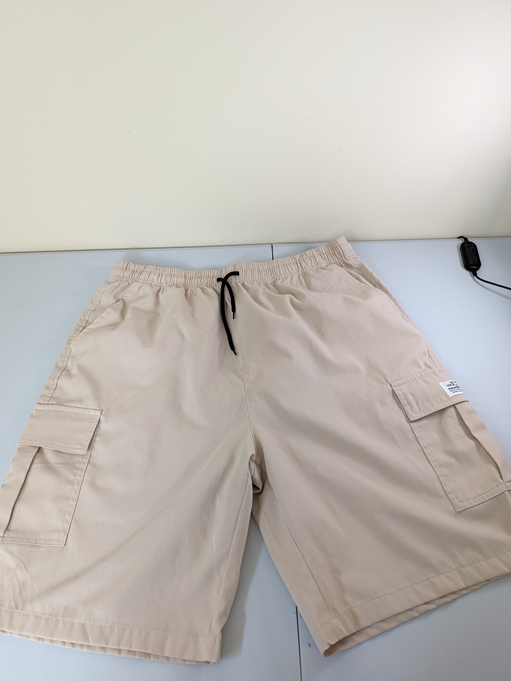Men's Light Tan Cargo Shorts with Elastic Waist B15
